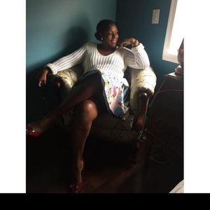 Meet your Posher, Dionne